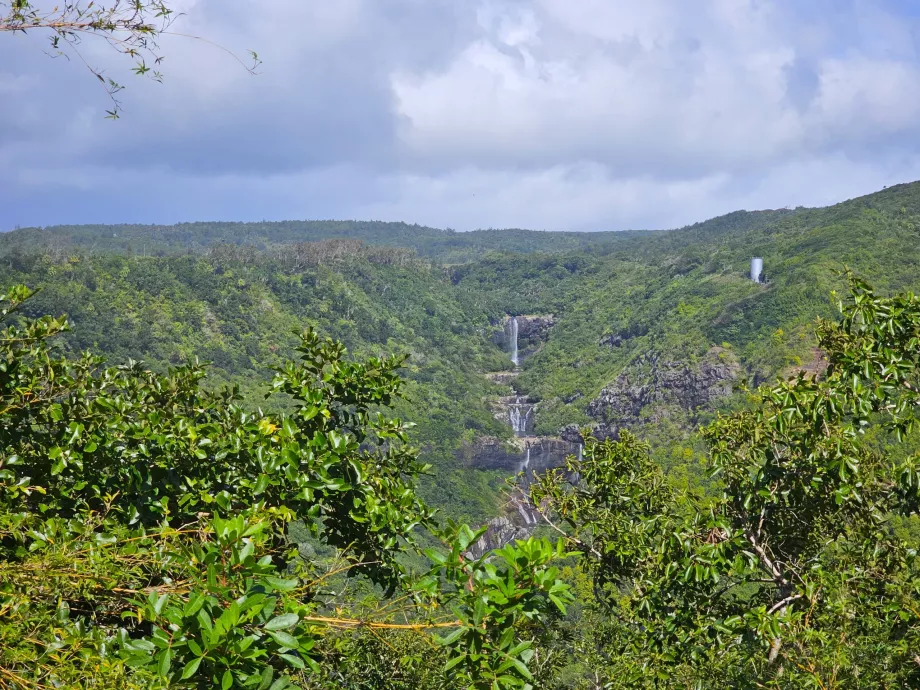 Cascate 7 Cascades, vista da lontano