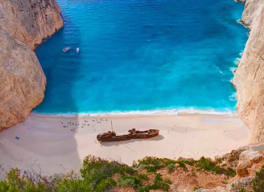 Barca sulla spiaggia di Navagio