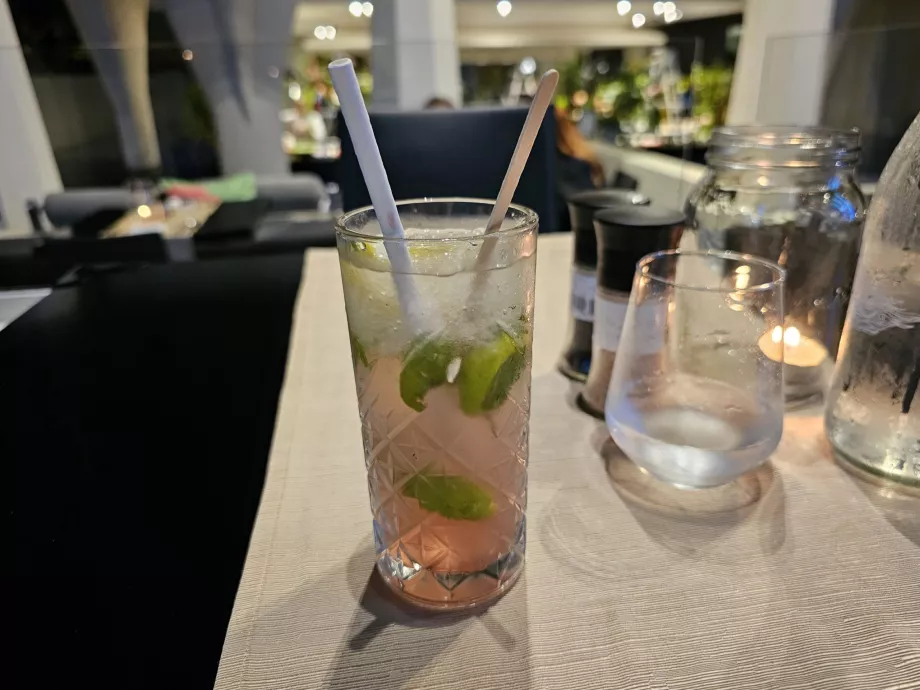 Cocktail con ibisco