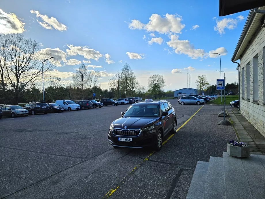 Taxi davanti al terminal
