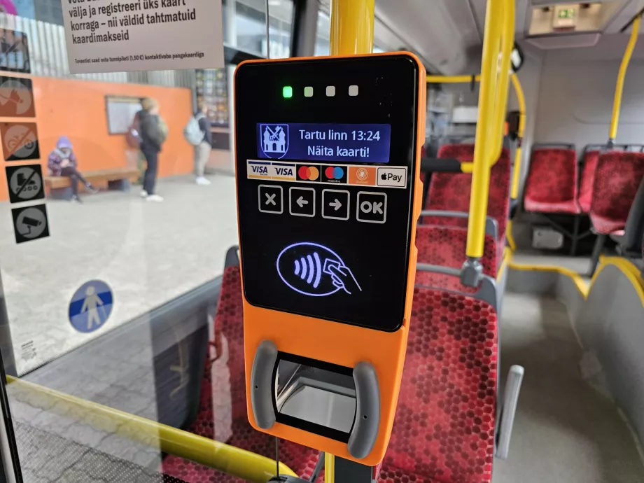 Pagare il biglietto dell'autobus