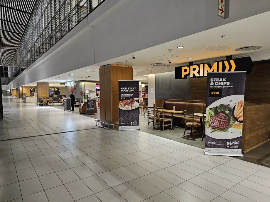 Fast food nella sala partenze, area pubblica