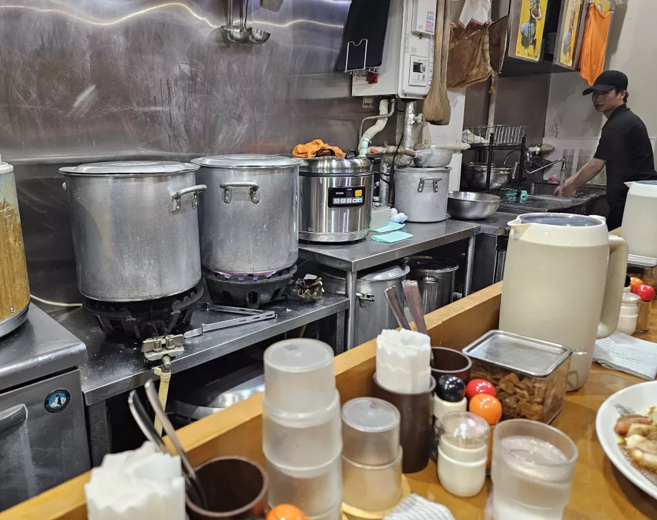 Hinoya Curry, cucina