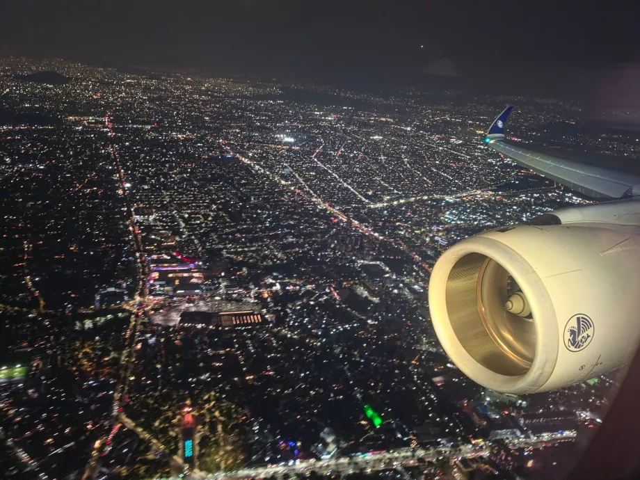 Una vista notturna di Città del Messico