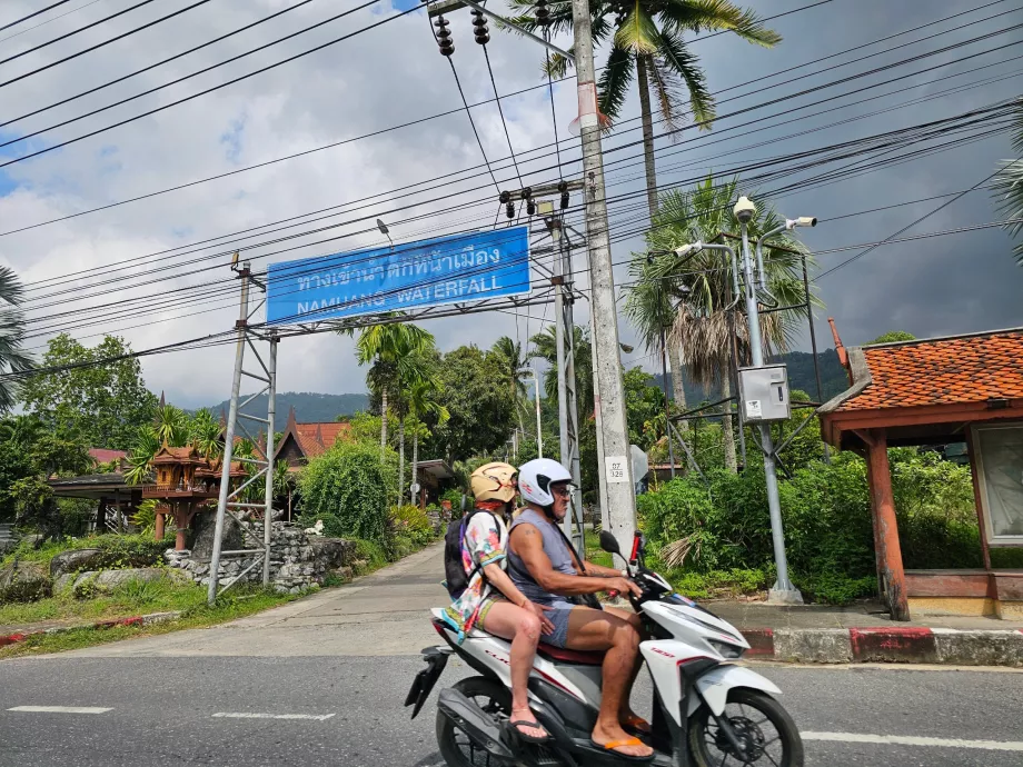 Cascata Na Muang 1, ingresso