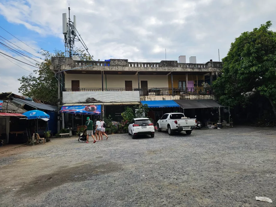 Parcheggio a Hin Ta Hin Yai