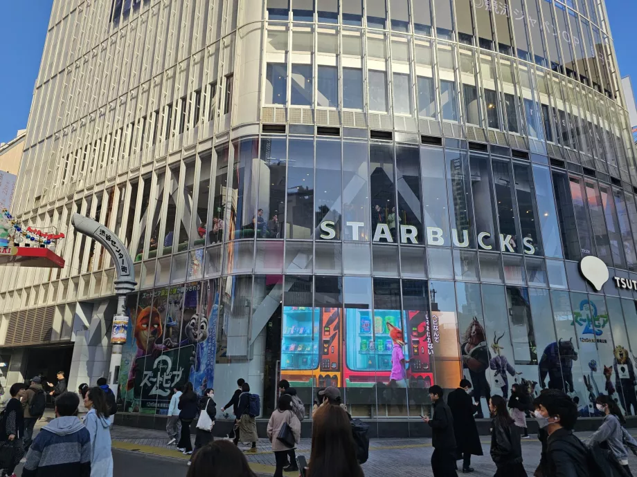 Starbucks a Shibuya Junction