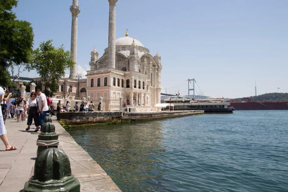 Moschea di Ortakoy, Istanbul, Turchia