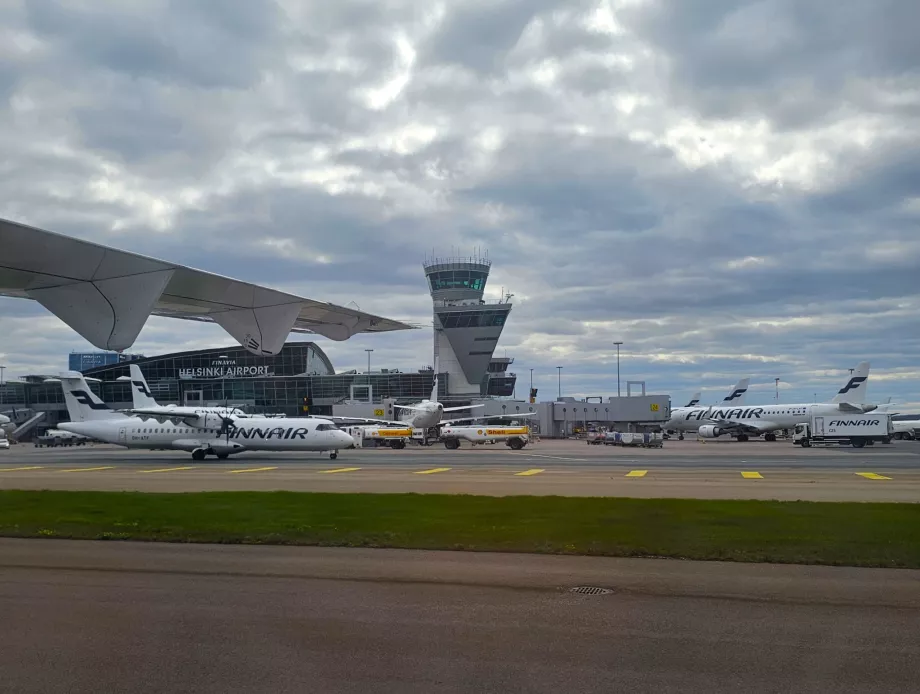 Aerei Finnair all'aeroporto di Helsinki