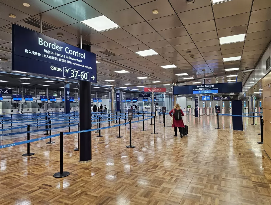 Controllo passaporti