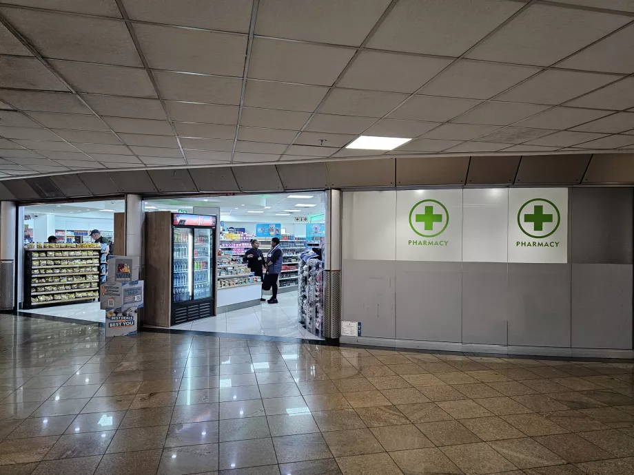 Farmacia nella zona di transito