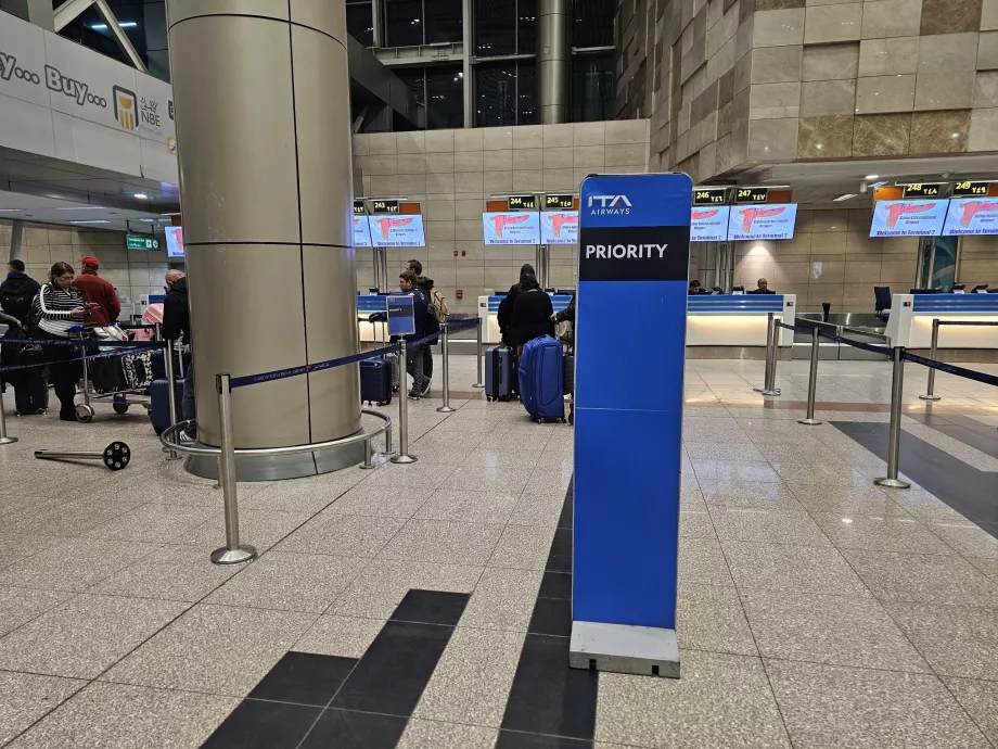 Check-in prioritario all'aeroporto del Cairo