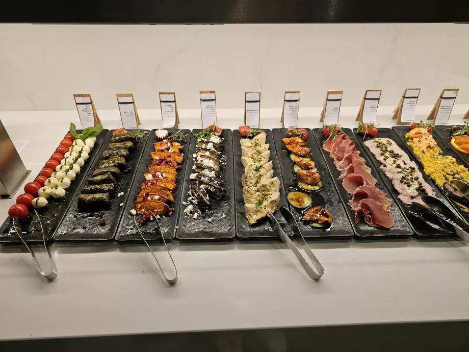 Lounge First Class (Terminal principale) - cucina fredda