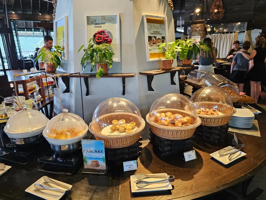 Colazione: pasticceria dolce