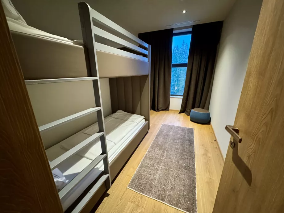 Camera per bambini con letto a castello