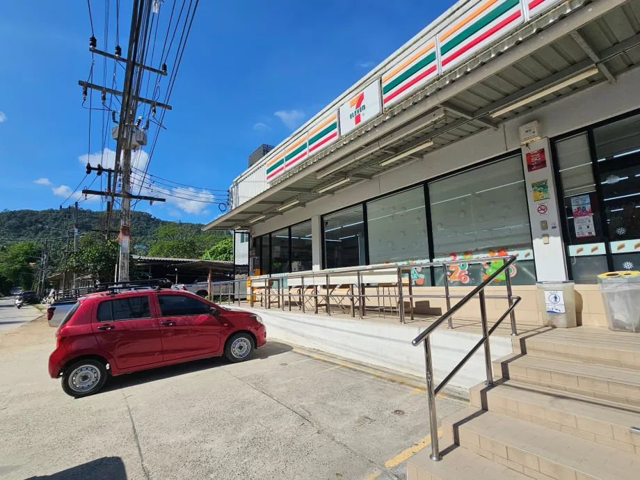 7-Eleven in campagna, isola di Koh Phangan
