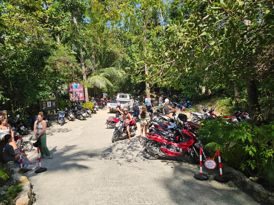 La strada per Secret Beach