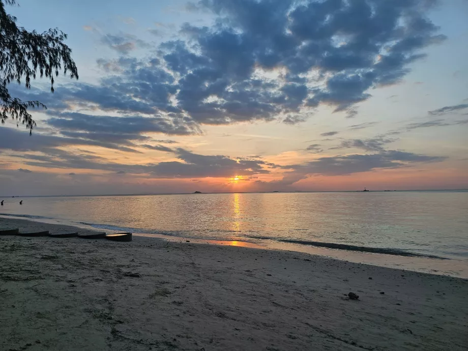 Tramonto alla spiaggia Zen