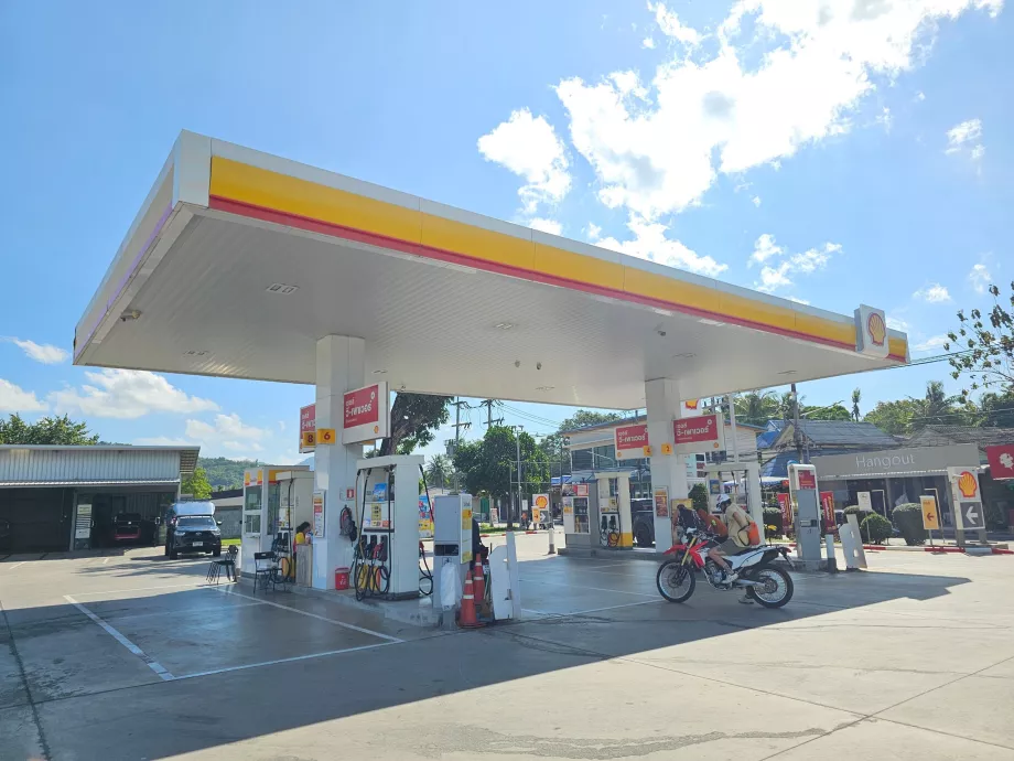 Pompa di benzina moderna