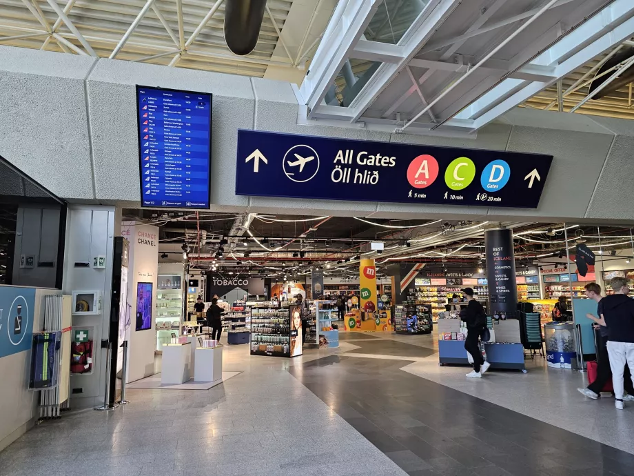 Negozio duty free dopo il controllo di sicurezza