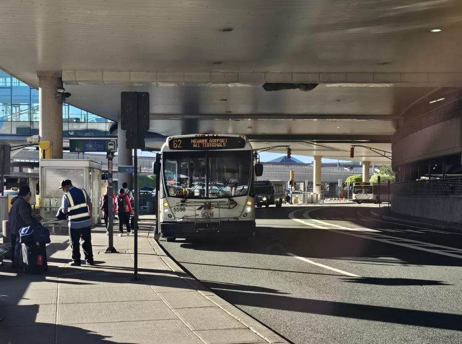 Autobus 62 direzione Newark
