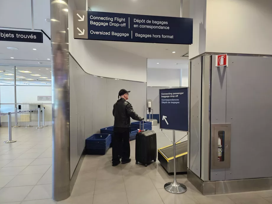 Partizione per il ricontrollo del bagaglio in transito