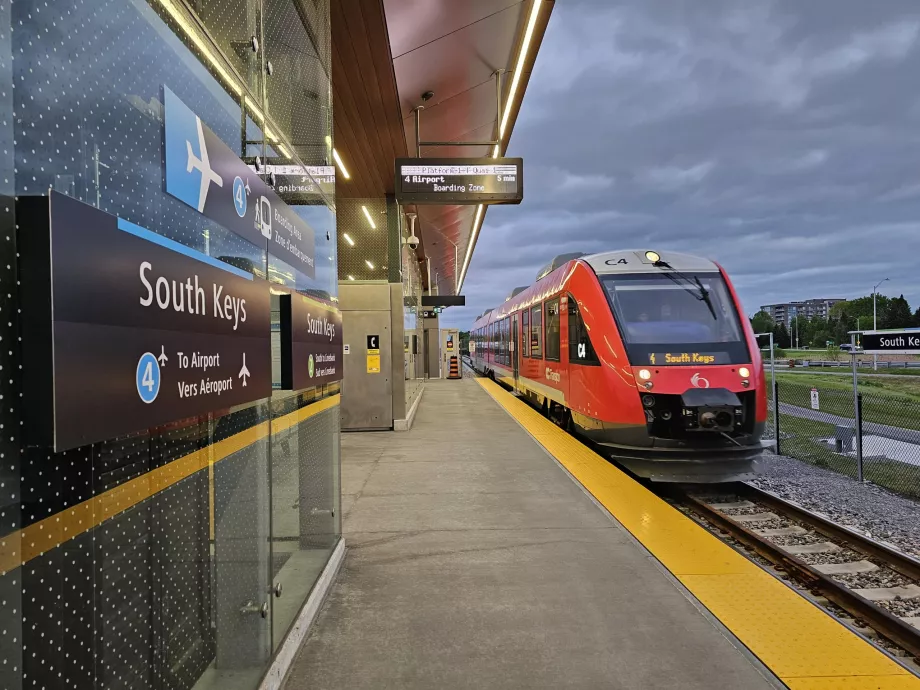 South Keys, stazione di trasferimento per il treno verso l'aeroporto