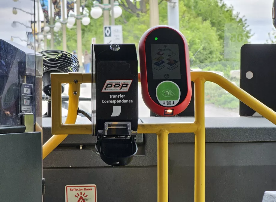 Convalidatore di biglietti sull'autobus