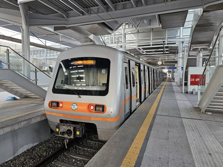 Metro, Aeroporto di Atene