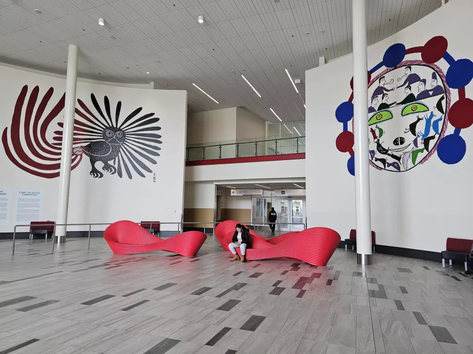 Area pubblica dell'aeroporto di Iqaluit