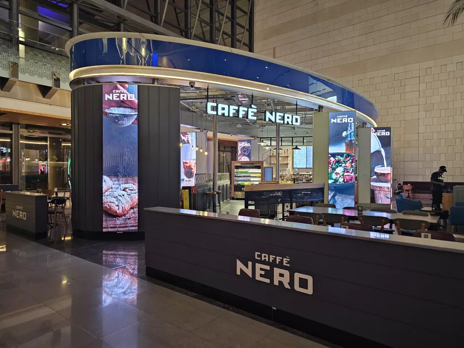 Caffé Nero, arrivi, area pubblica