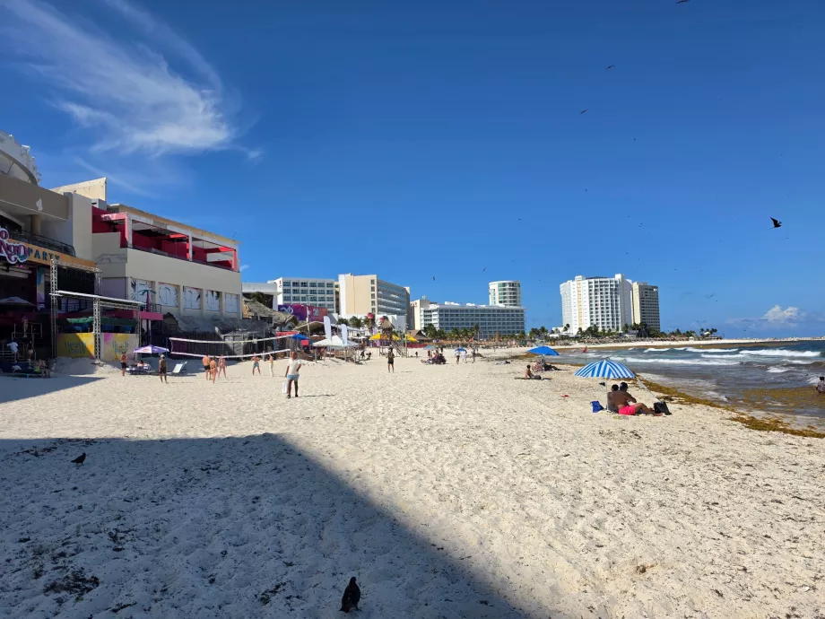 Playa Gaviota Azul di fronte al Coco Bongo