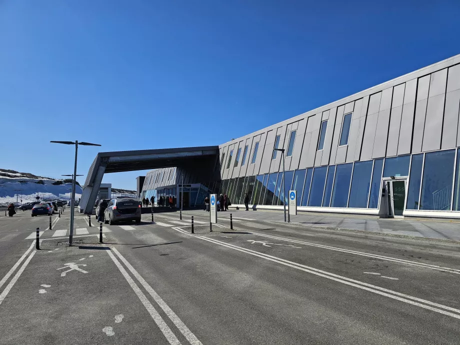 arrivo dall'aeroporto di Nuuk