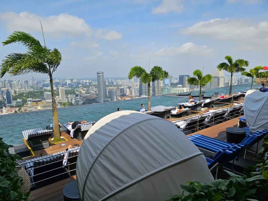 Piscina a sfioro MBS