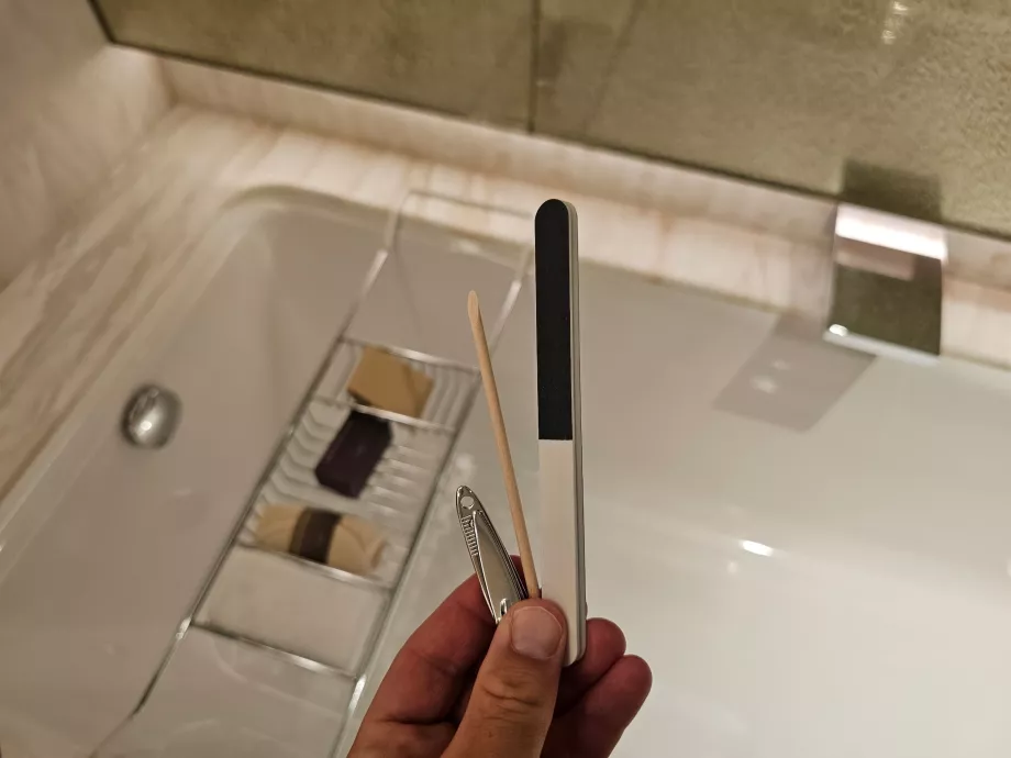 Lima per unghie e tagliaunghie