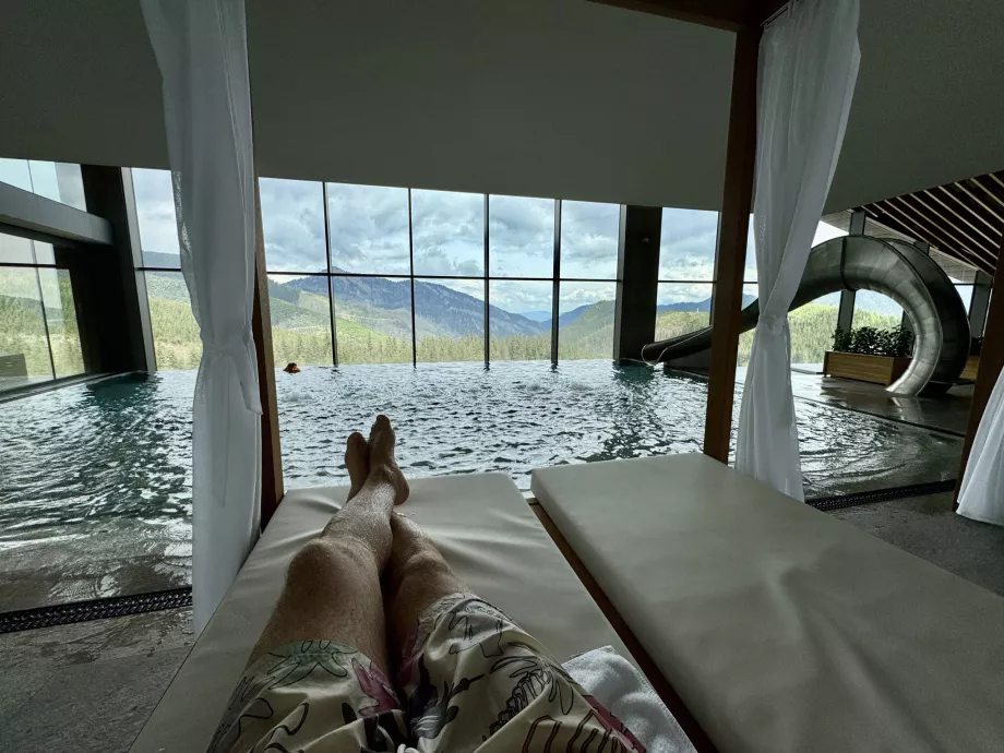 Vista sui Bassi Tatra dalla piscina