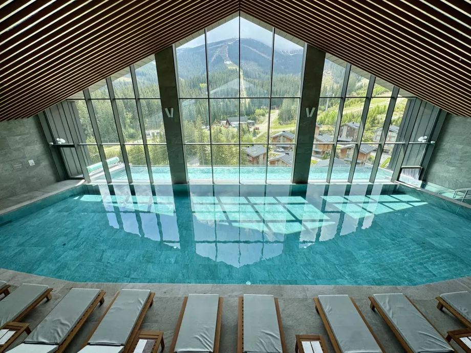 Piscina dello Swissotel Damin Jasna