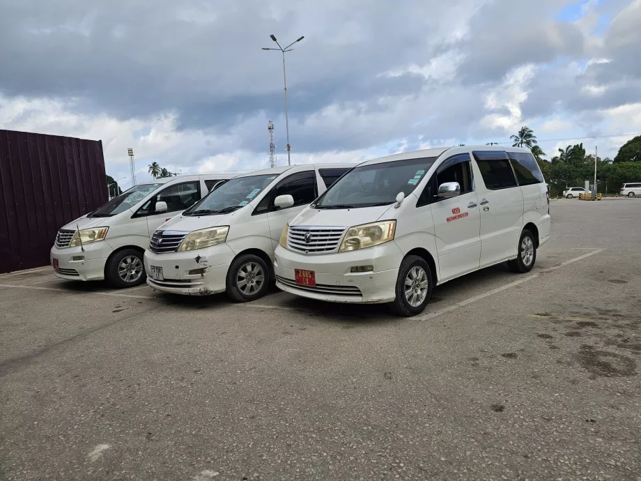 Taxi davanti al Terminal 2