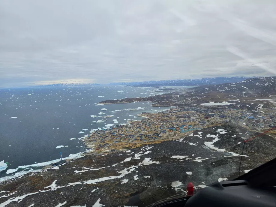 Ilulissat da un elicottero
