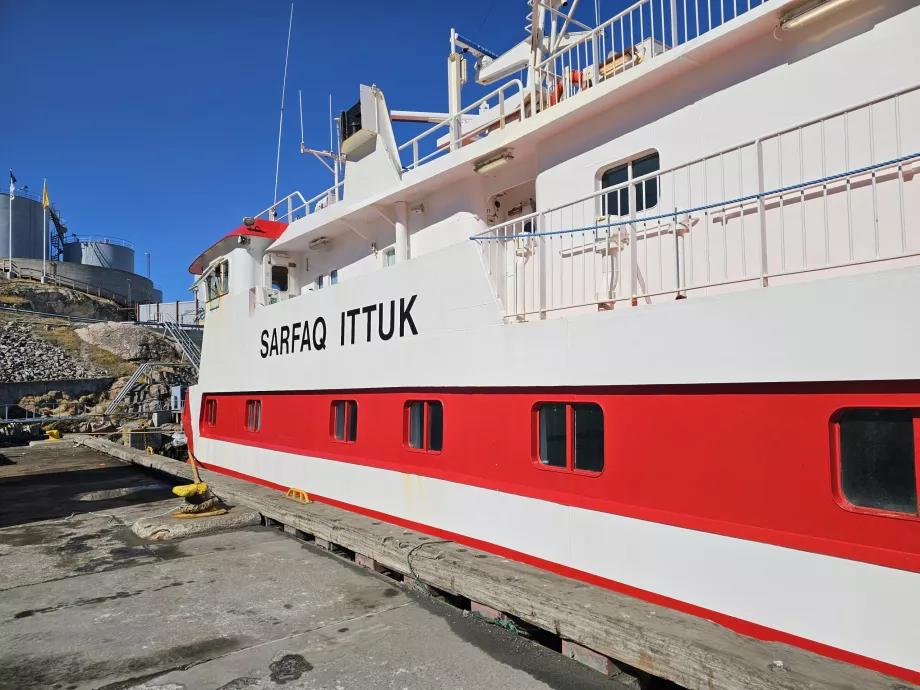 Traghetto Sarfaq Ittuk