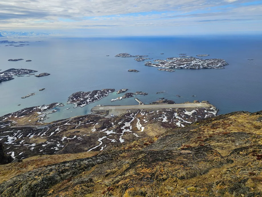 Aeroporto di Sisimiut, vista da Palasip Qaqqaa