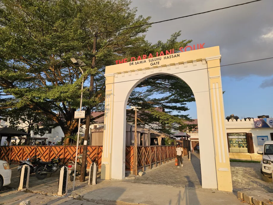 Porta del souk di Darajani