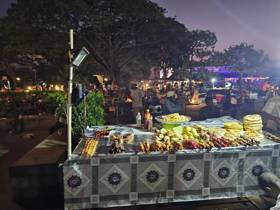 Mercato notturno di Forodhani
