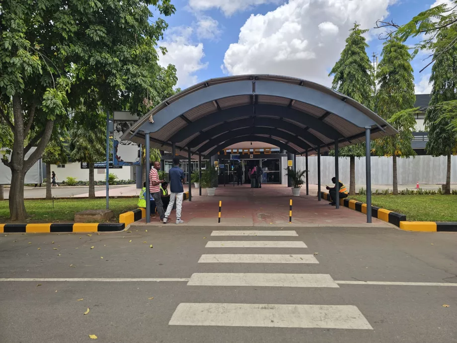 arrivo dall'aeroporto di Kilimanjaro