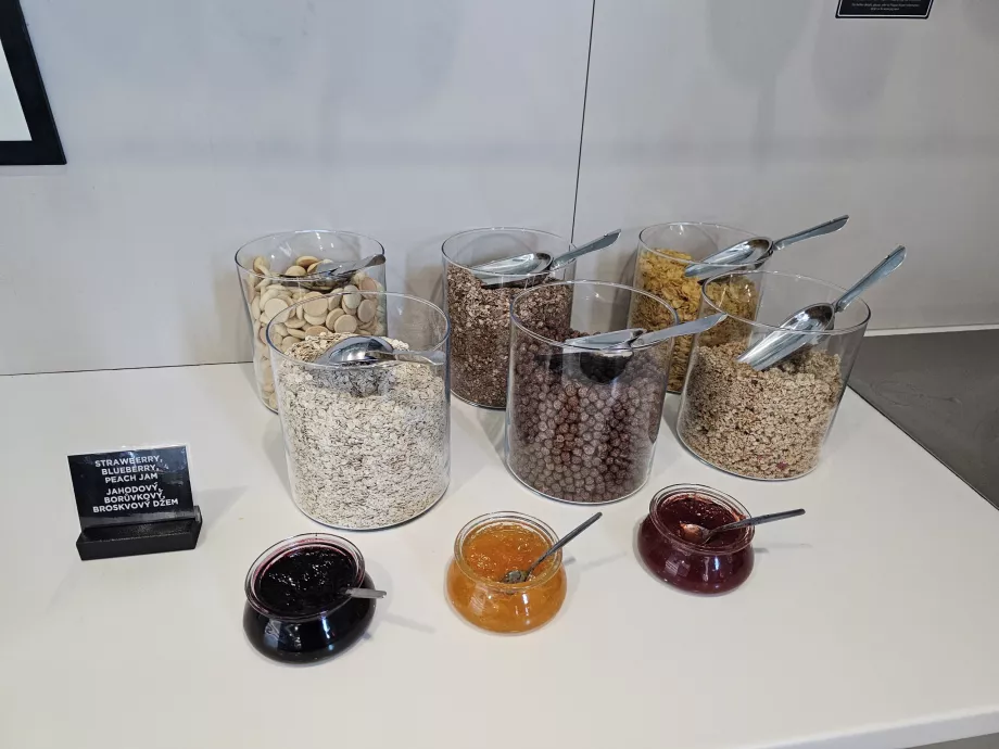 Granola, muesli e marmellate