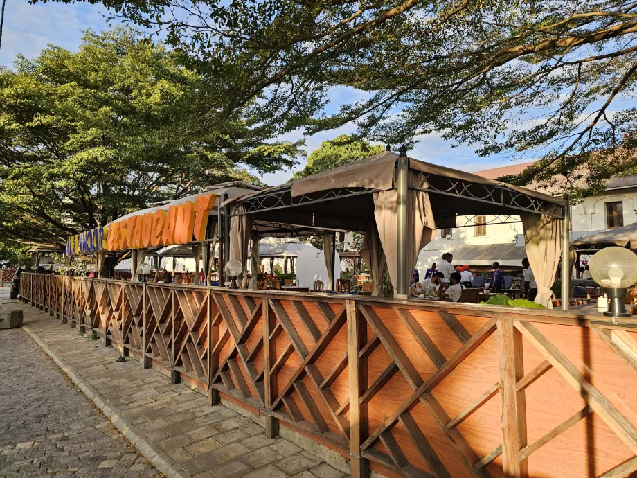Ristorante di lusso, Darajani Souk