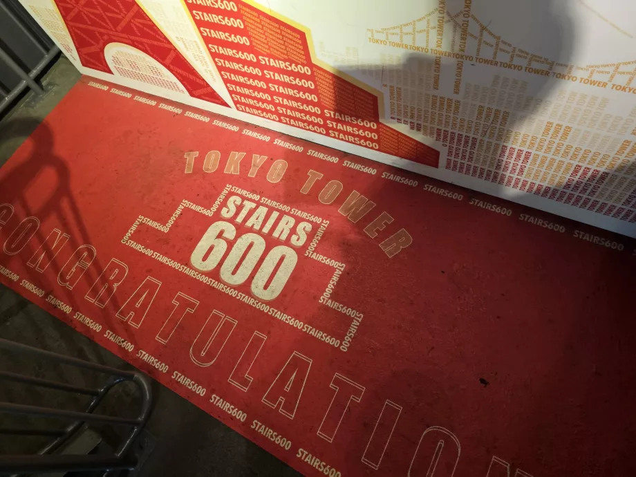 Salire le scale, 600° gradino