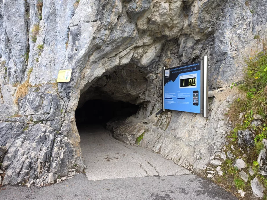 Ingresso alla Grotta di ghiaccio