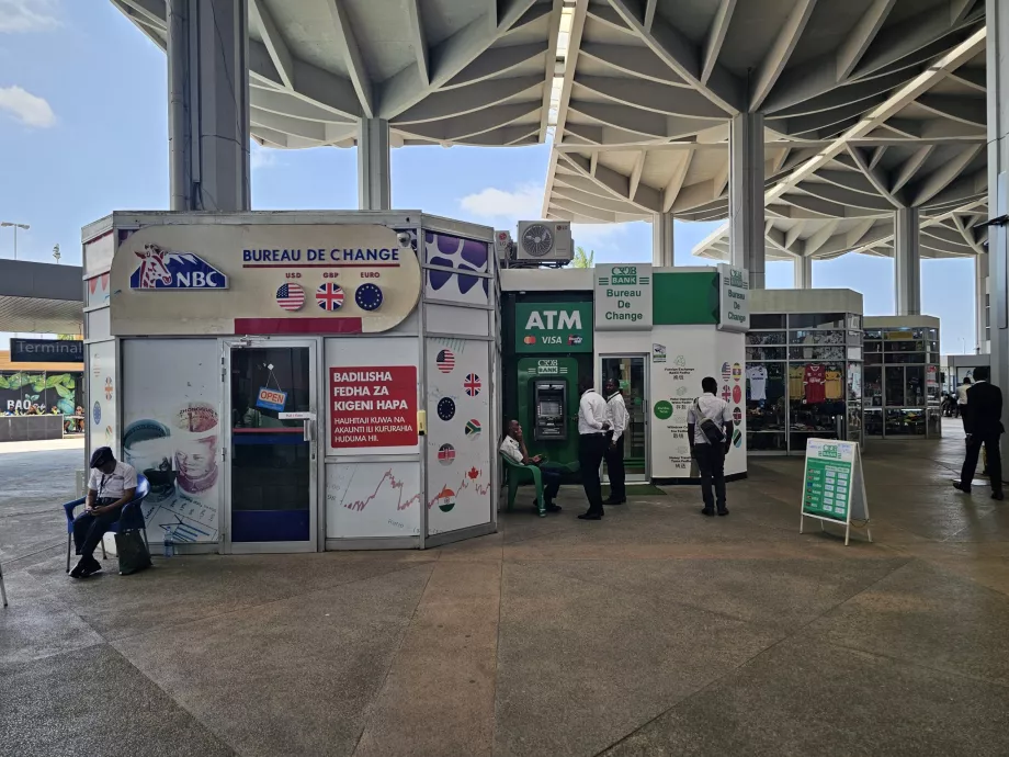 ATM e uffici di cambio, Terminal 2