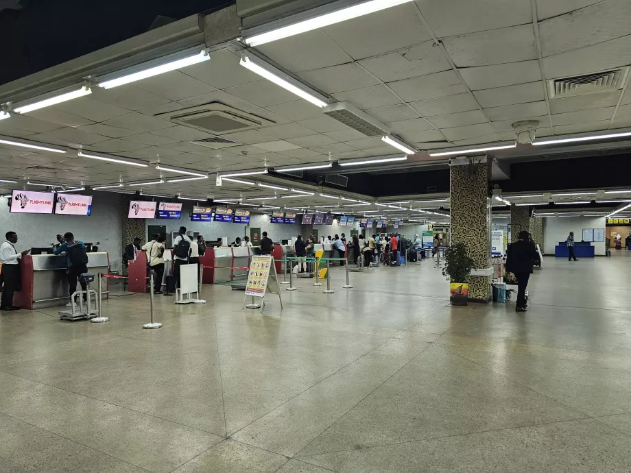 Banchi check-in Terminal 2